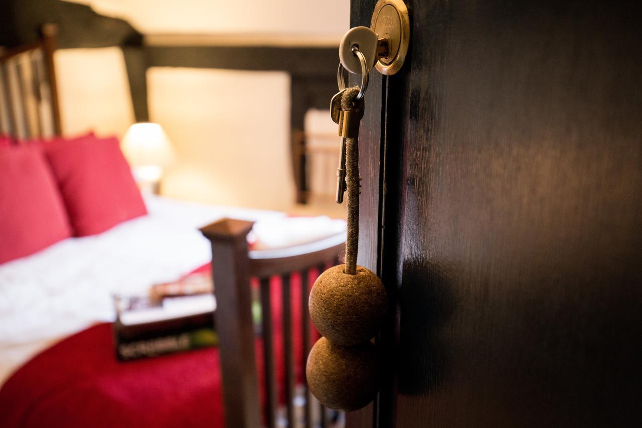 The Fleece Inn Bretforton Екстер'єр фото